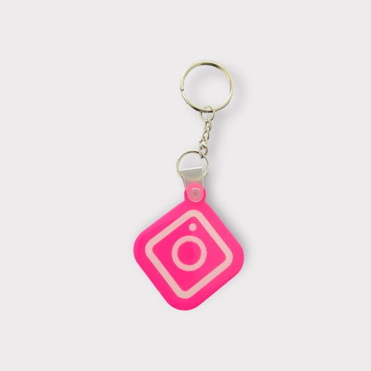 Llavero NFC personalizado con logo instagram , tarjeta de presentación digital, instagram, facebook, llavero NFC para redes sociales.