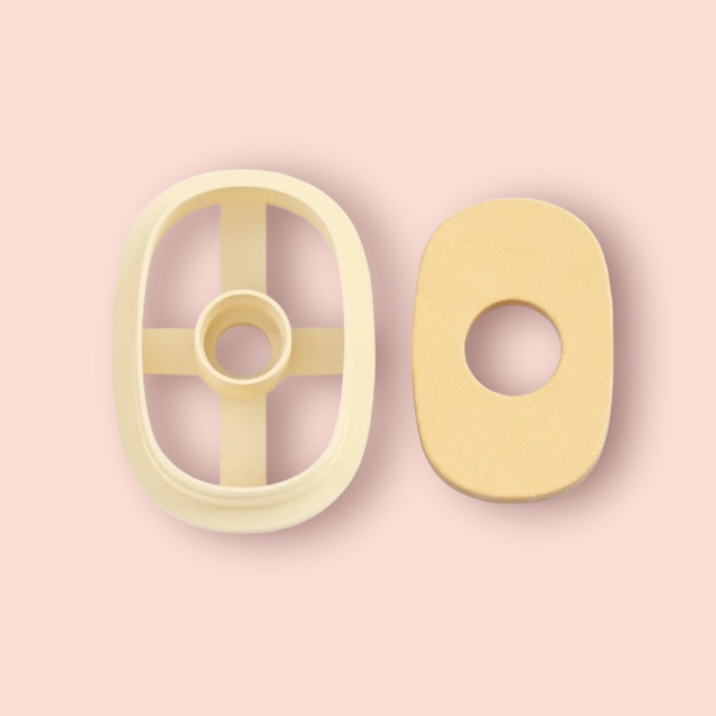 Emporte-pièce ovale avec trou B pour réaliser des boucles d'oreilles en pâte polymère