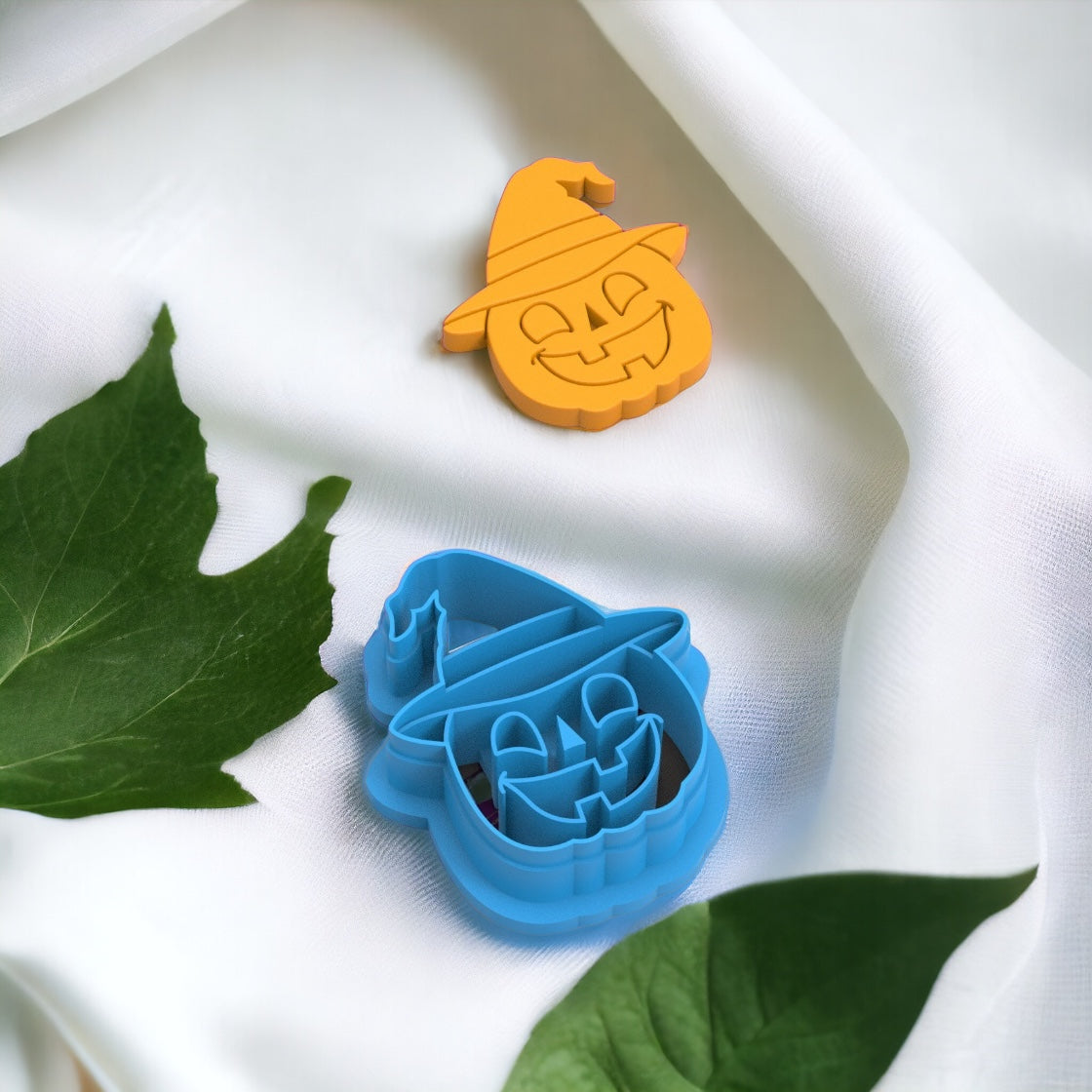 Coupe-citrouille de sorcière pour réaliser des boucles d'oreilles en pâte polymère