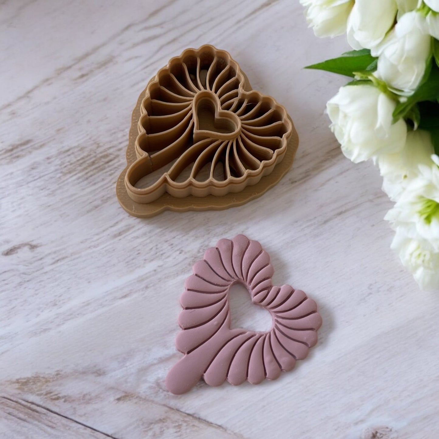 Corazón Petals 18 - Cortador para hacer pendientes de arcilla polimérica