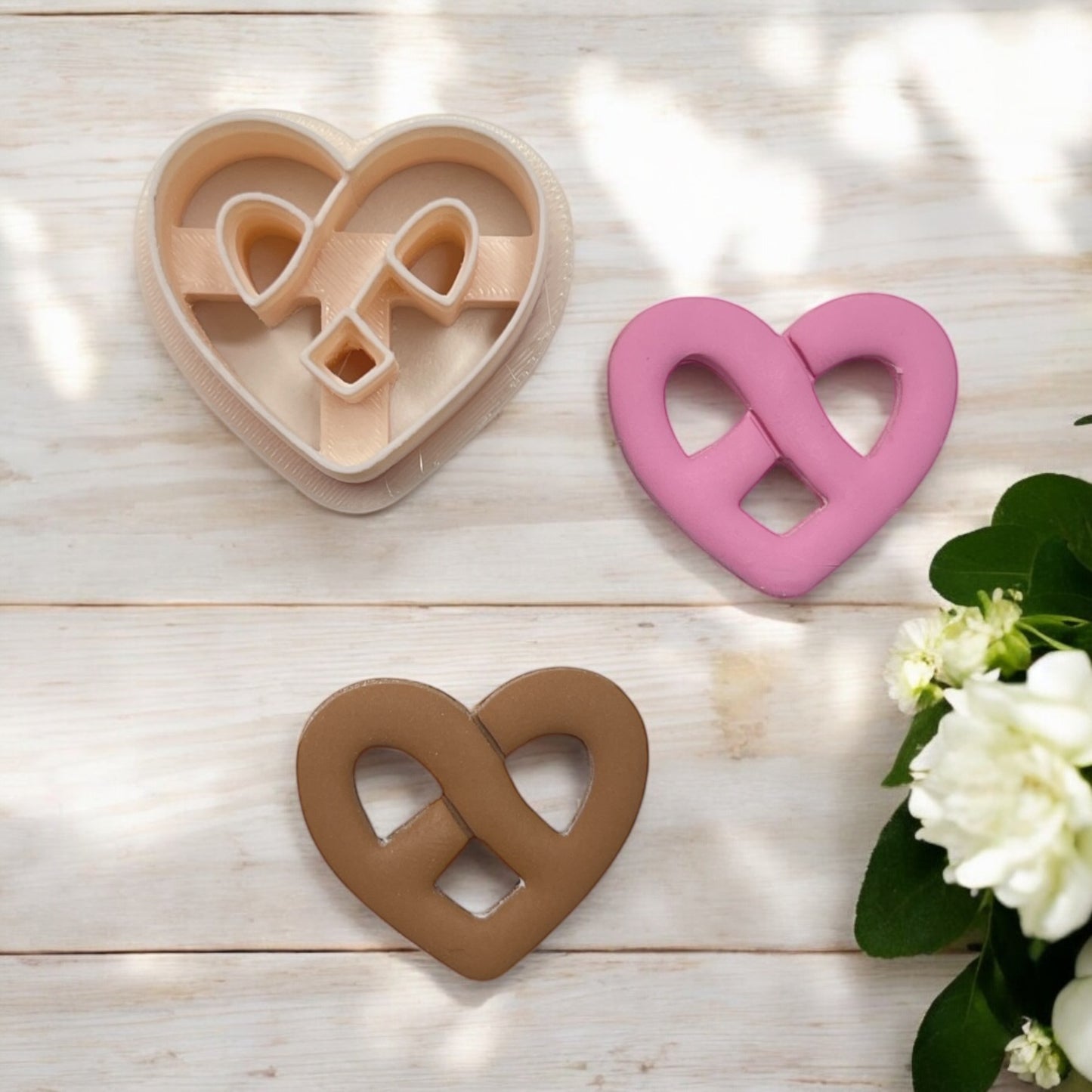 Corazón Pretzel 1 - Cortador para hacer pendientes de arcilla polimérica