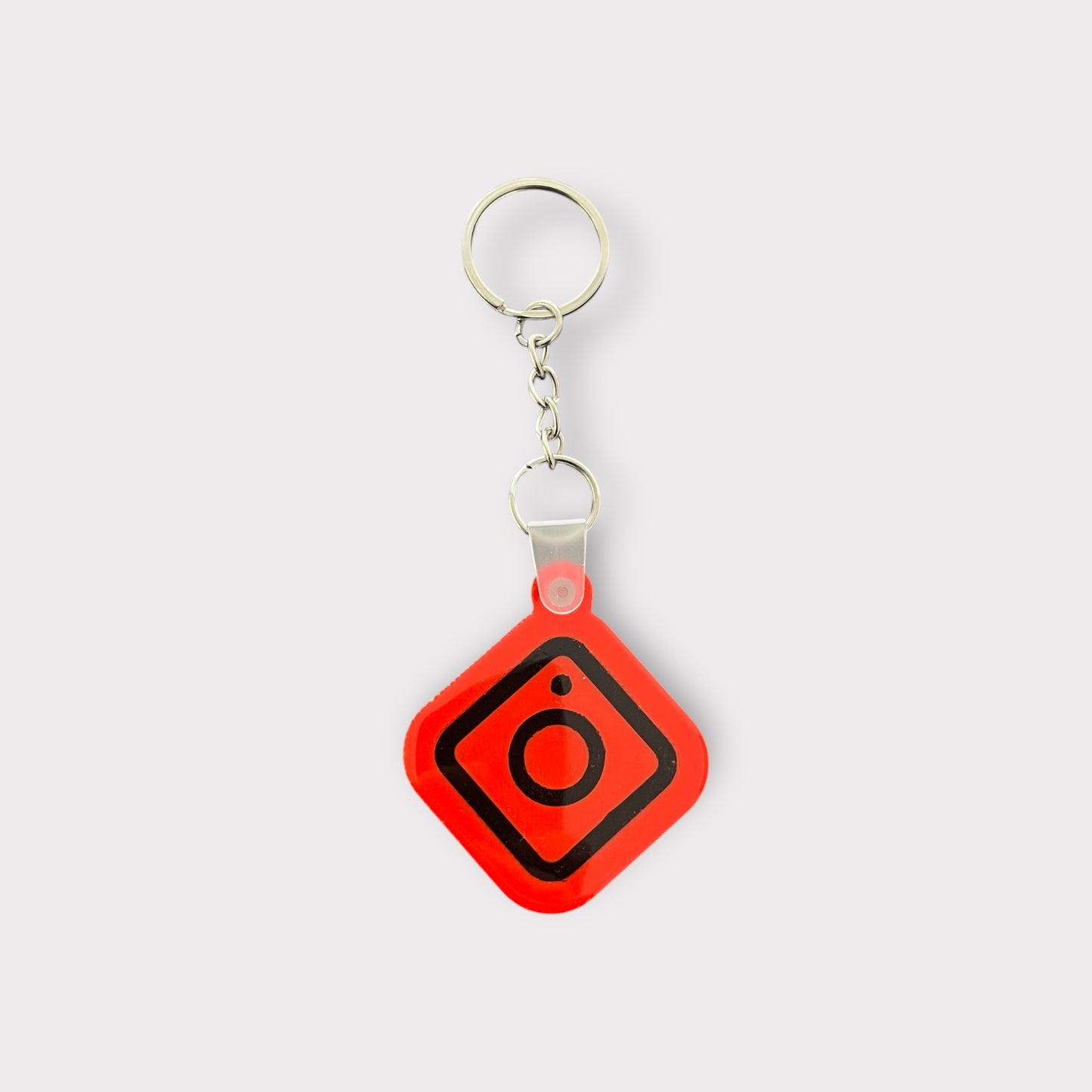 Llavero NFC personalizado con logo instagram , tarjeta de presentación digital, instagram, facebook, llavero NFC para redes sociales.