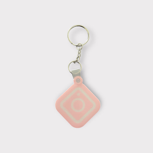 Llavero NFC personalizado con logo instagram , tarjeta de presentación digital, instagram, facebook, llavero NFC para redes sociales.