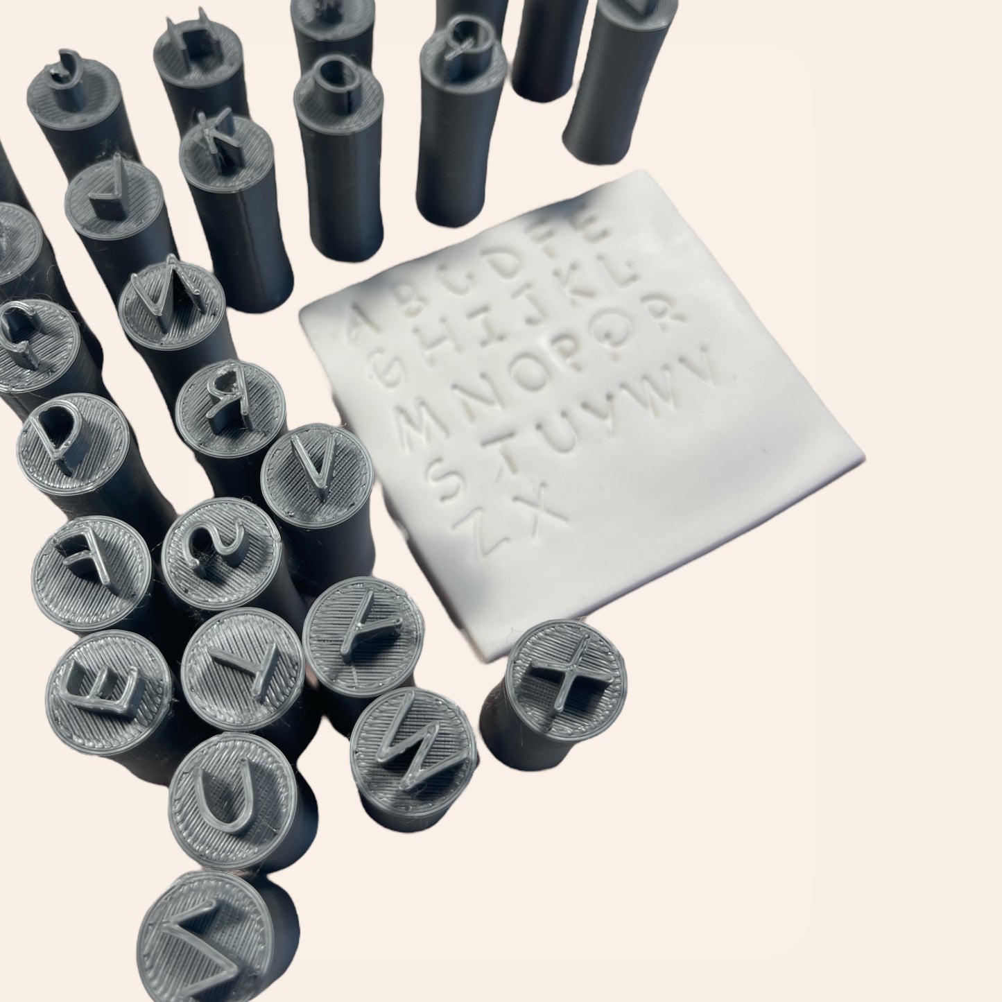 Letras - Estampa  para hacer pendientes de arcilla polimérica