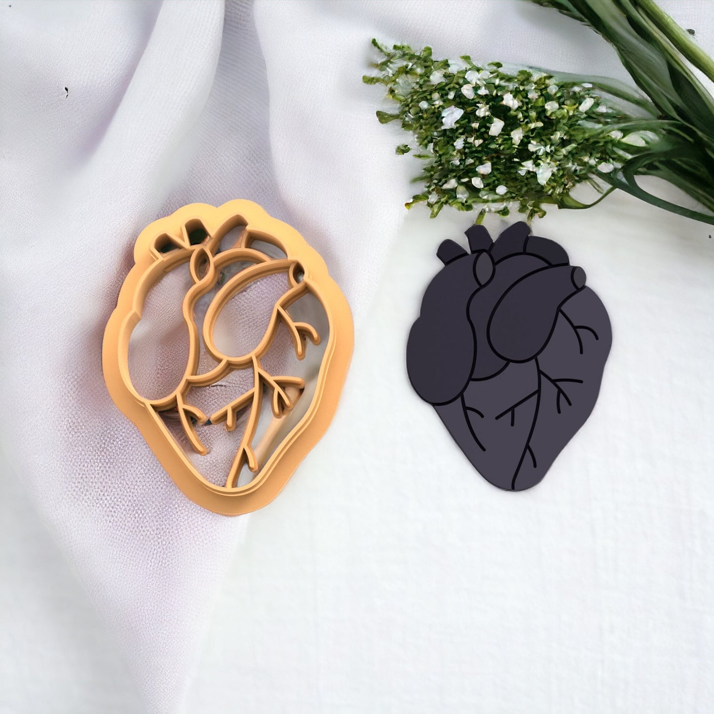 Emporte-pièce coeur Halloween pour réaliser des boucles d'oreilles en pâte polymère