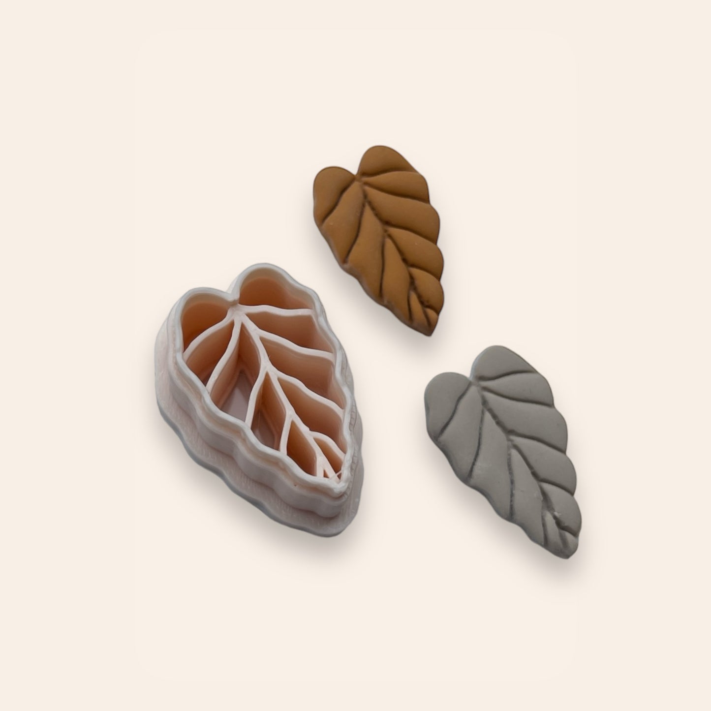 Leaf 3 - Cortador para hacer pendientes de arcilla polimérica