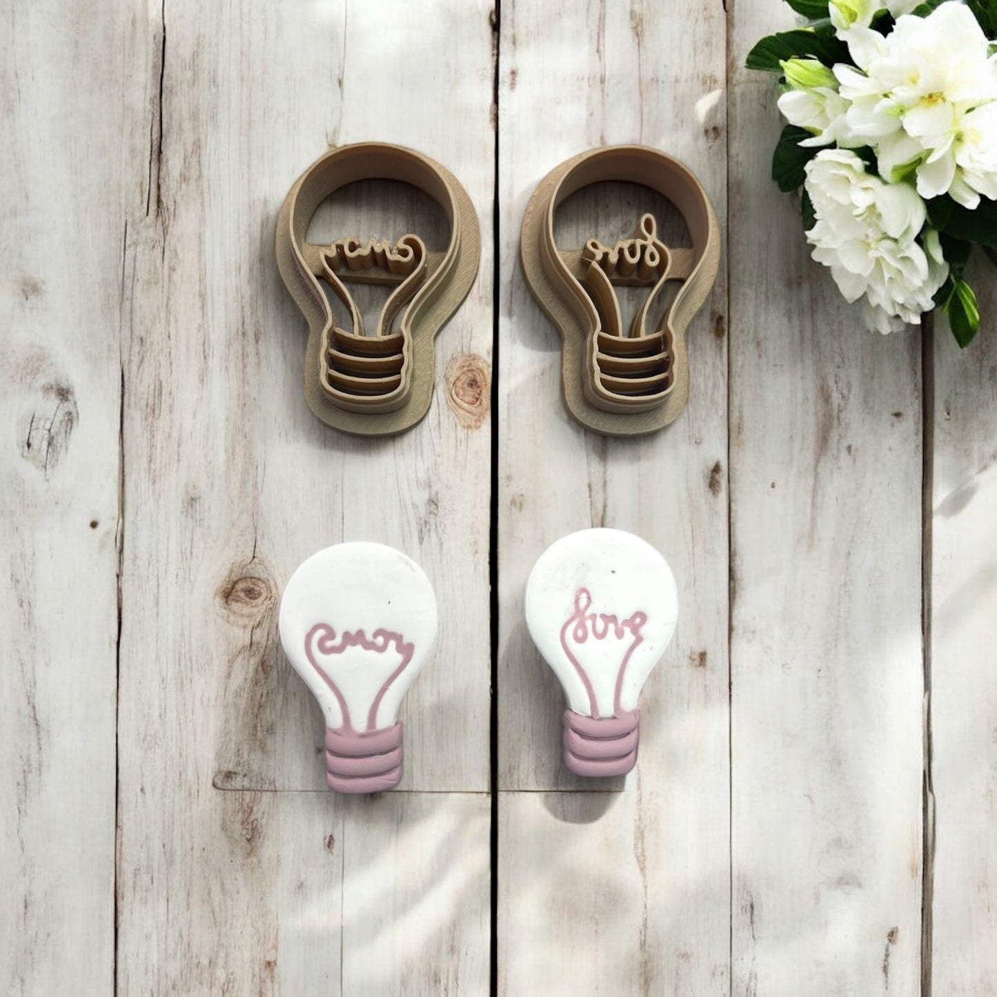 Bombillas Love 19 - Cortador para hacer pendientes de arcilla polimérica