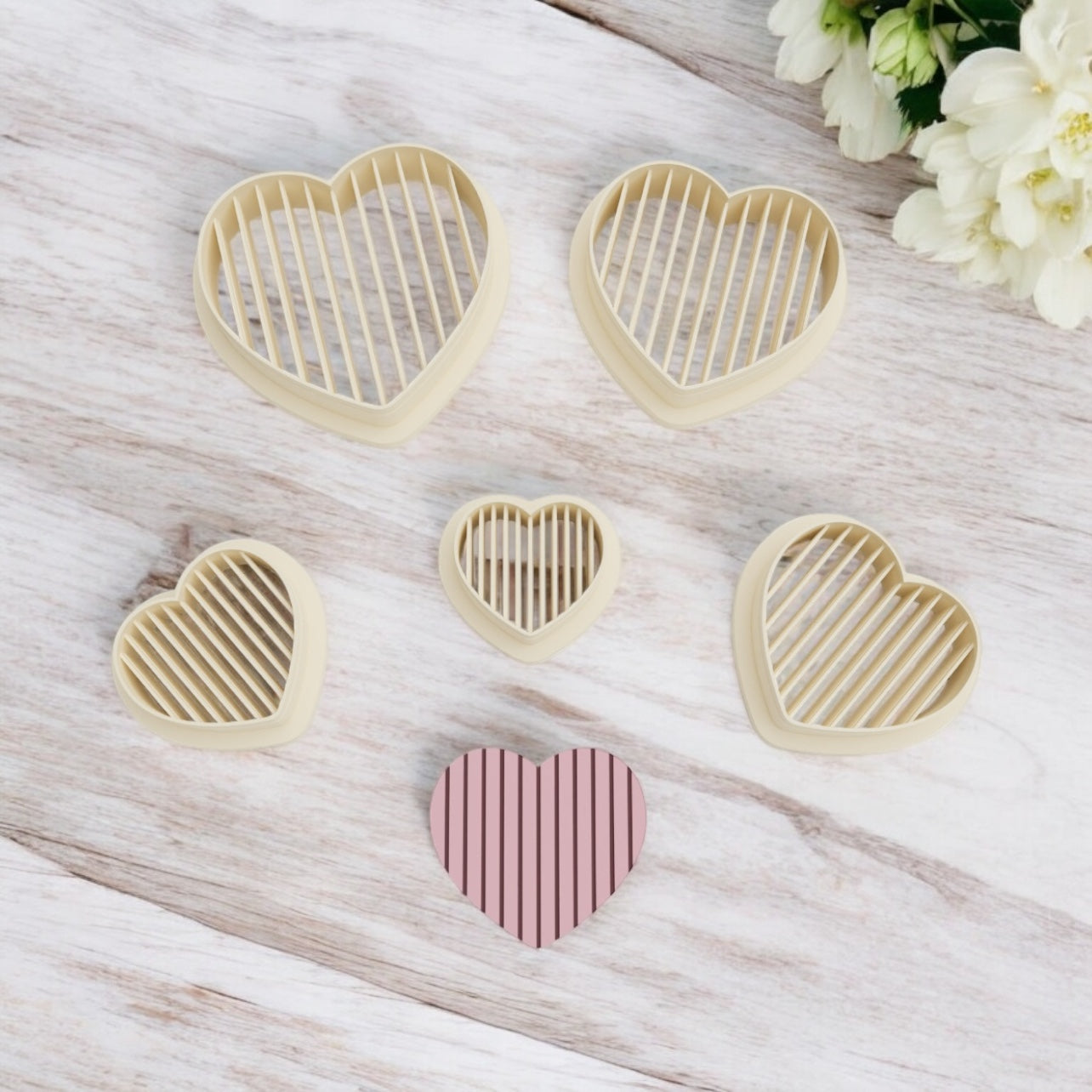 Corazón Rayas - Cortador para hacer pendientes de arcilla polimérica