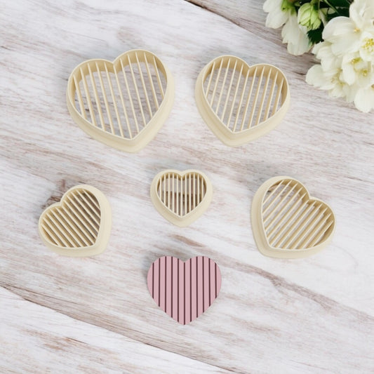 Corazón Rayas - Cortador para hacer pendientes de arcilla polimérica