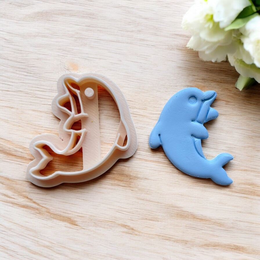 Delfin – Cortador para hacer pendientes de arcilla polimérica.