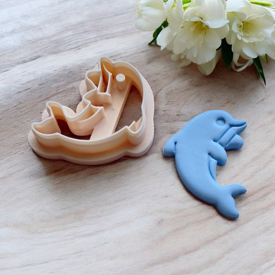 Delfin – Cortador para hacer pendientes de arcilla polimérica.