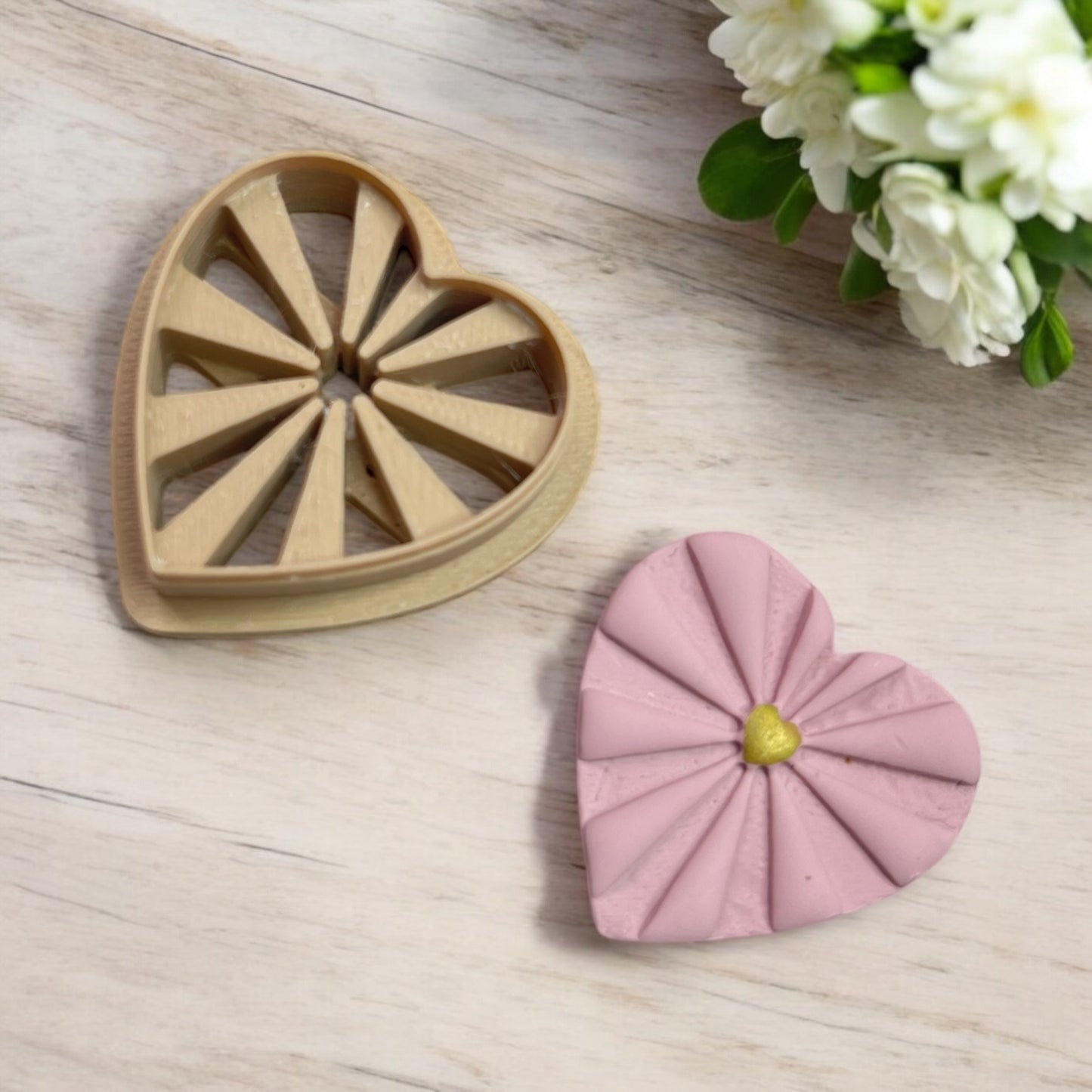 Corazón Relieve 24 - Cortador para hacer pendientes de arcilla polimérica