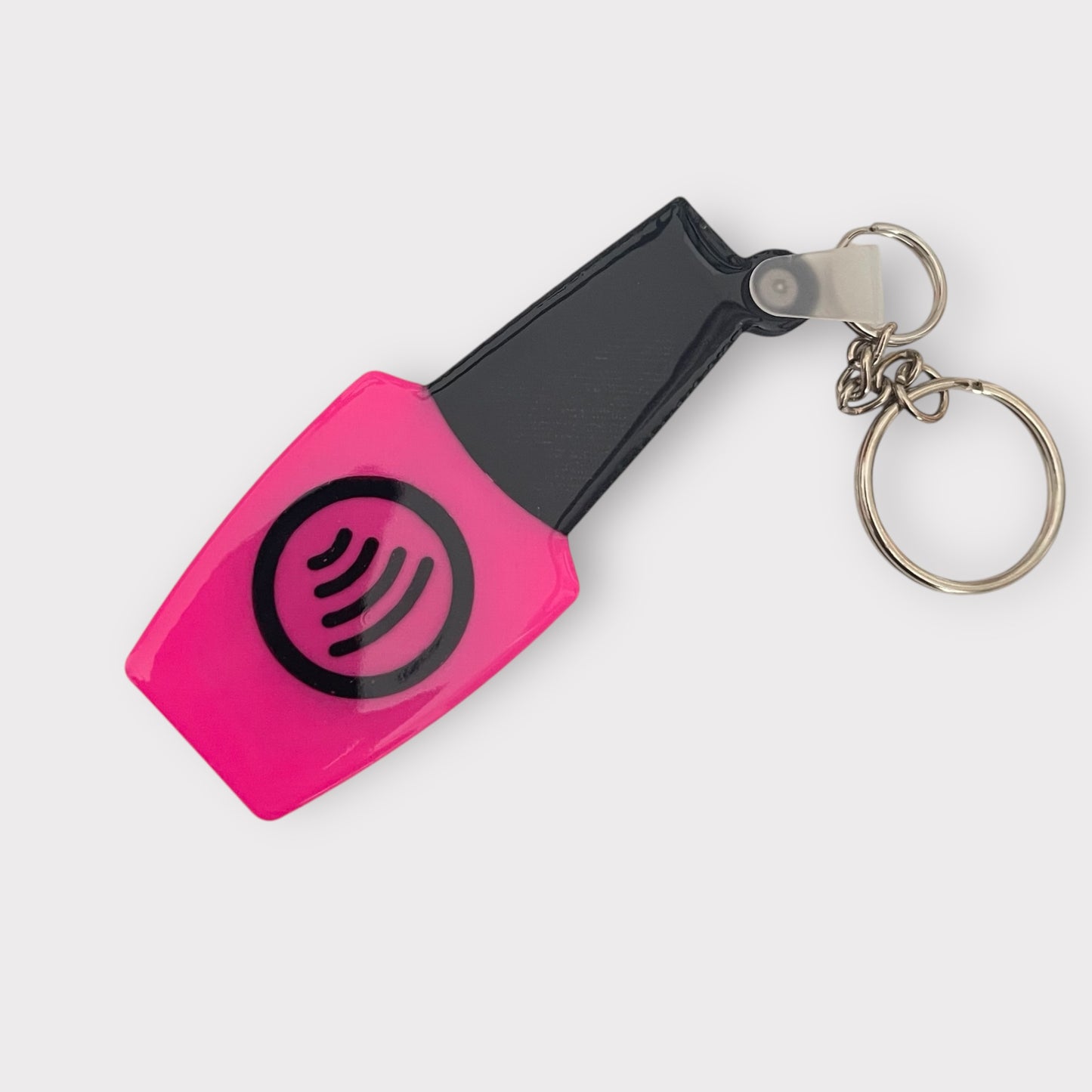 Llavero NFC personalizado nails, tarjeta de presentación digital, instagram, facebook, llavero NFC para redes sociales.